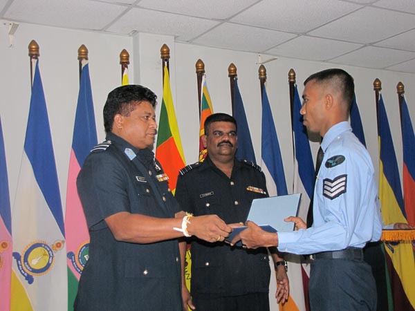 NCO முகாமைத்துவ பயிற்சி கல்லூரியில் 42 வது கற்கை சித்தியடைந்து வெளியேறினர் NCO முகாமைத்துவ பயிற்சி கல்லூரியில் 42 வது கற்கை சித்தியடைந்து வெளியேறினர்