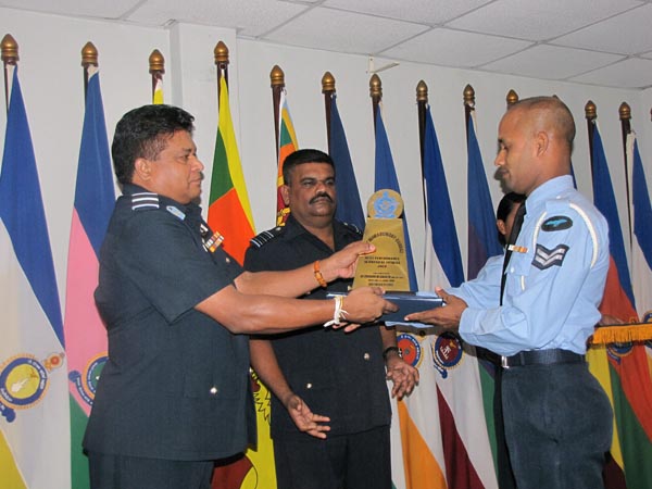 NCO முகாமைத்துவ பயிற்சி கல்லூரியில் 42 வது கற்கை சித்தியடைந்து வெளியேறினர் NCO முகாமைத்துவ பயிற்சி கல்லூரியில் 42 வது கற்கை சித்தியடைந்து வெளியேறினர்
