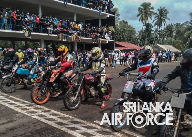 SLAF RIDERS EXCEL AT MIRIGAMA TRACK DAY RACE 2021