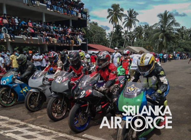 SLAF RIDERS EXCEL AT MIRIGAMA TRACK DAY RACE 2021