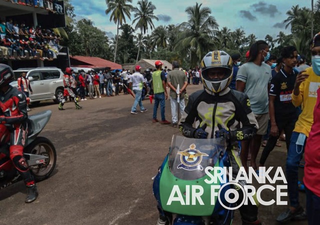 SLAF RIDERS EXCEL AT MIRIGAMA TRACK DAY RACE 2021