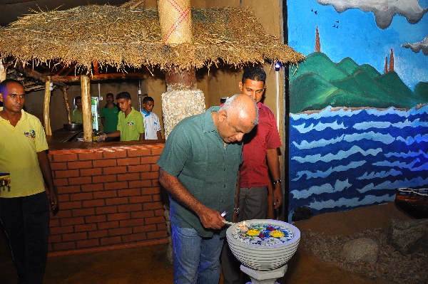 ‘Ralla’ Seafood Restaurant opens