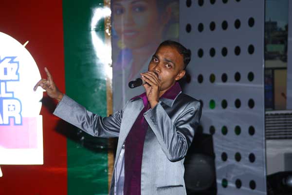 ගුවන් හමුදා ගායක සාරංග 'රණවිරු රියල් ස්ටාර්' අවසාන දහදෙනා අතරට
