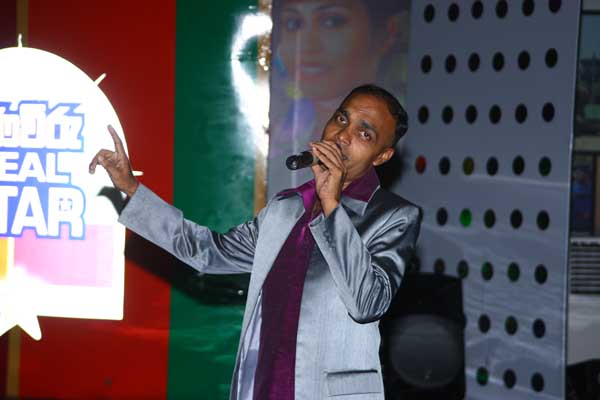 ගුවන් හමුදා ගායක සාරංග 'රණවිරු රියල් ස්ටාර්' අවසාන දහදෙනා අතරට