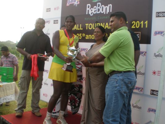 SLAF Women Shoot for the Net