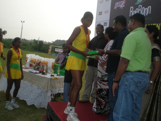 SLAF Women Shoot for the Net