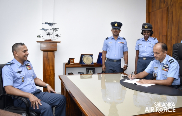 CHANGE OF COMMAND OF SLAF BASE RATMALANA