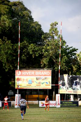 The Sri
Lanka Air Force Rugerittes defeated the CH & FC team