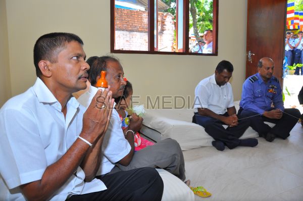 Commander dedicates a building to Sri Samudragiri Viharaya, Rumassala