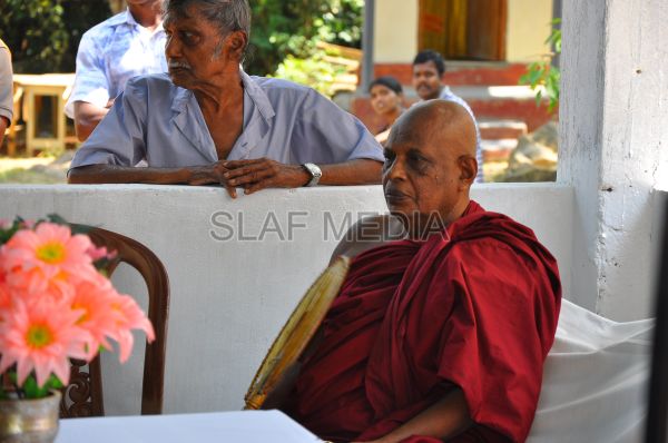 Commander dedicates a building to Sri Samudragiri Viharaya, Rumassala