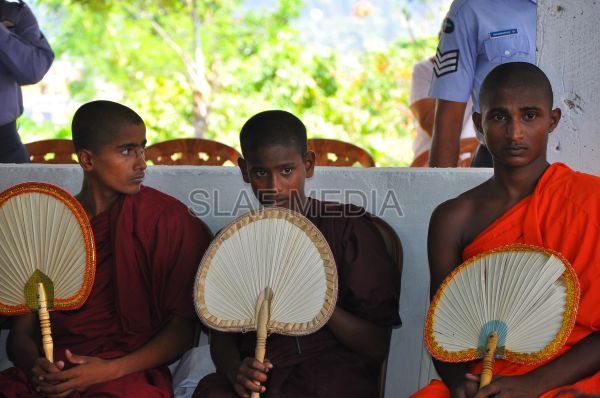 Commander dedicates a building to Sri Samudragiri Viharaya, Rumassala