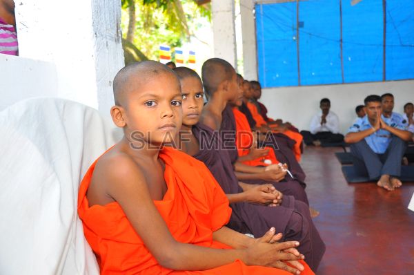 Commander dedicates a building to Sri Samudragiri Viharaya, Rumassala