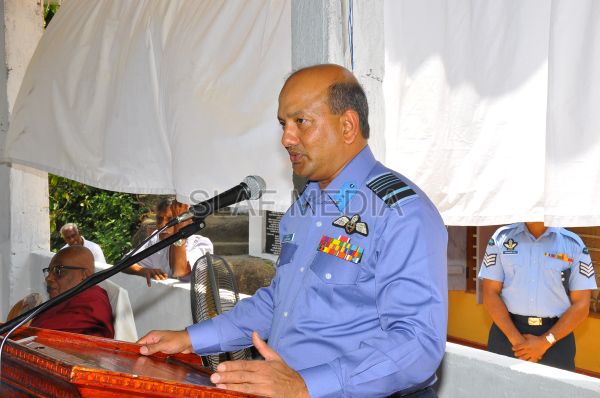 Commander dedicates a building to Sri Samudragiri Viharaya, Rumassala