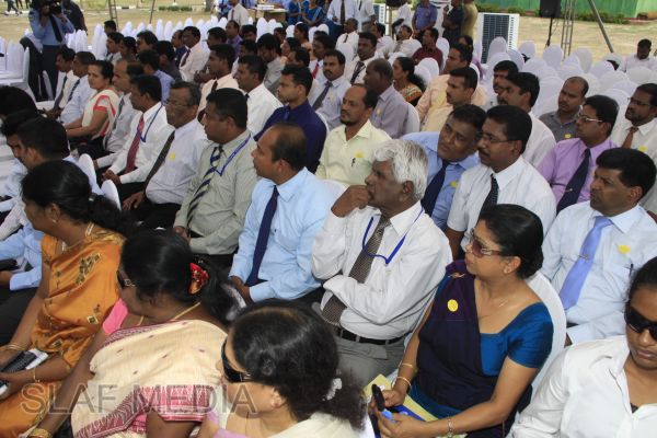 President Mahinda Rajapakse Inaugurates Batticaloa Airfield Project