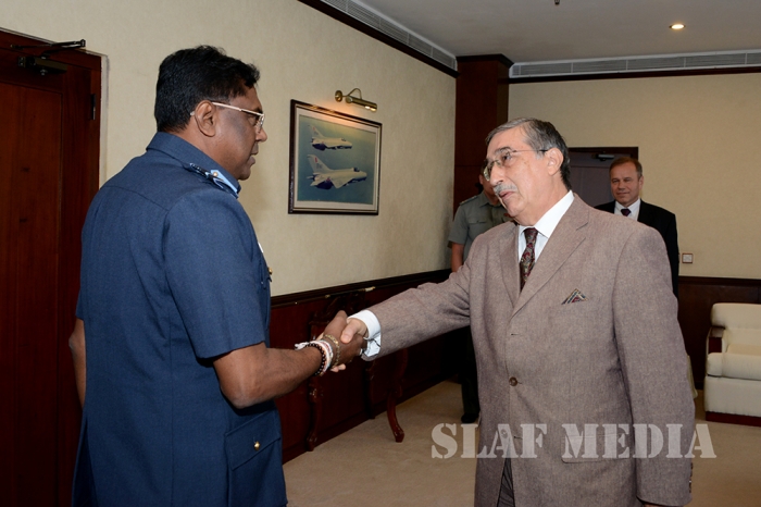 Russian Ambassador Calls on the Commander of the Air Force