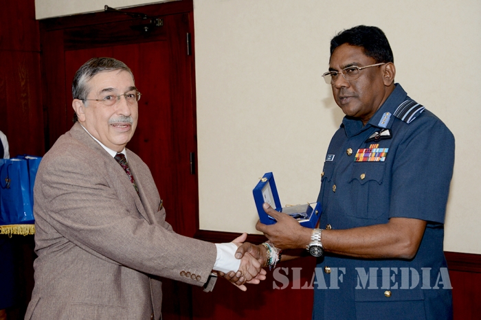 Russian Ambassador Calls on the Commander of the Air Force