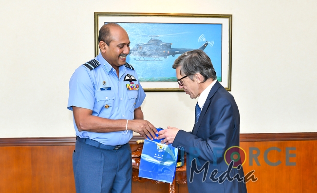 Russian Ambassador calls on the Commander of the Air Force
