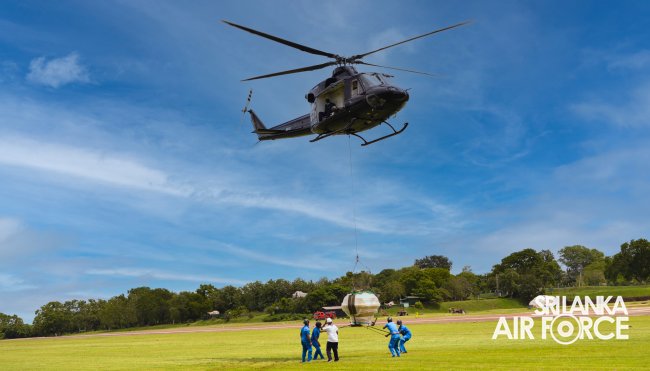 SLAF SUCCESSFULLY PLACES FINIAL ON TOP OF THE SANDAHIRU SEYA