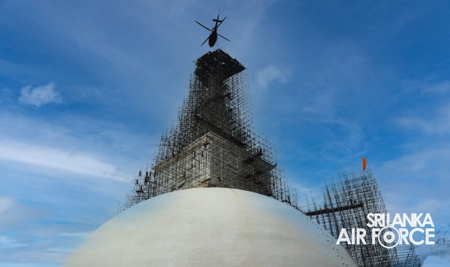 SLAF SUCCESSFULLY PLACES FINIAL ON TOP OF THE SANDAHIRU SEYA