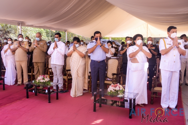 COMMANDER PARTICIPATES FOR “SANDAHIRU SEYA” TREASURE DEPOSITING
CEREMONY