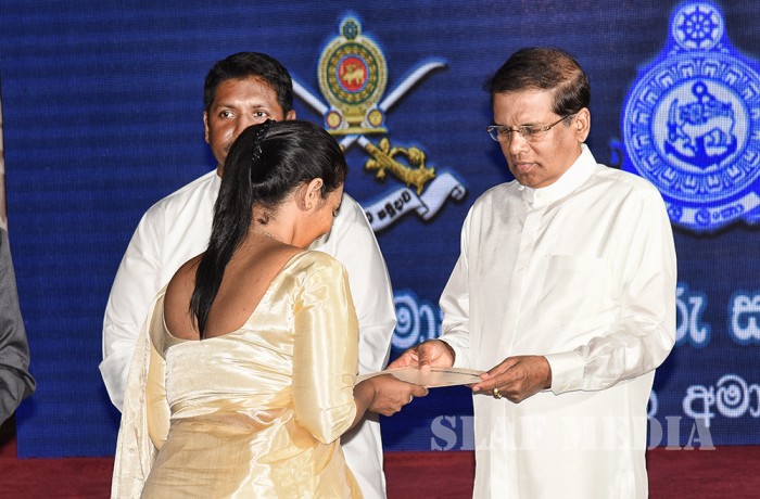 War Heroes Receive Houses from HE the President