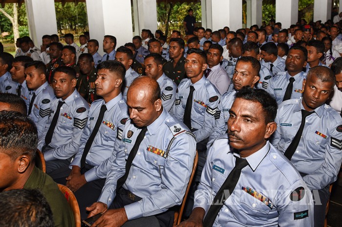 War Heroes Receive Houses from HE the President