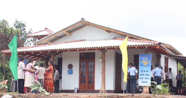 SLAF Seva Vanitha Donates Rs 1 million House to War Hero SLAF Seva Vanitha Donates Rs 1 million House to War Hero
