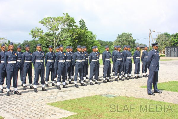 The
President of Seychelles pays a floral tribute to the fallen war heroes