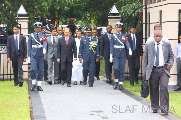 The
President of Seychelles pays a floral tribute to the fallen war heroes