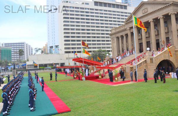 The President of Seychelles accorded a guard of honour by SLAF