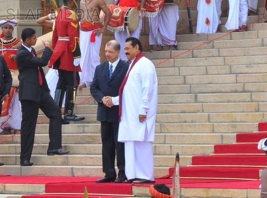 The President of Seychelles accorded a guard of honour by SLAF