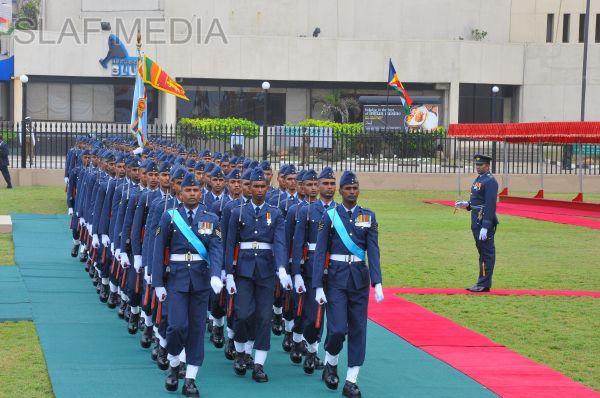 The President of Seychelles accorded a guard of honour by SLAF