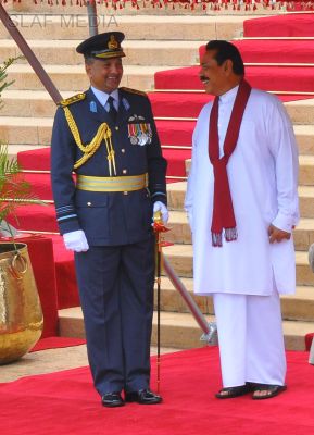 The President of Seychelles accorded a guard of honour by SLAF