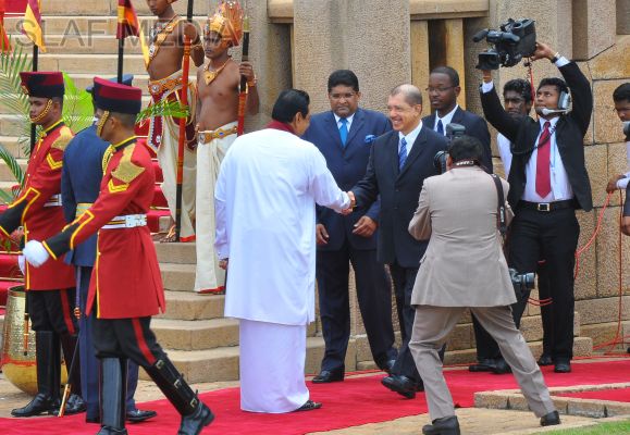 The President of Seychelles accorded a guard of honour by SLAF