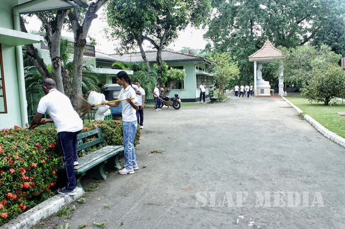 Shramadana at Victoria Home