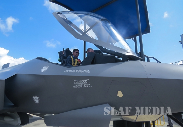 SLAF Presence at Singapore Air Show 2016