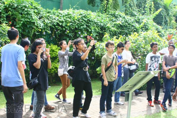 A Batch of Foreign Students Visit to The SLAF Museum