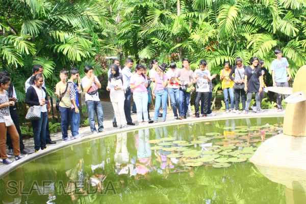 A Batch of Foreign Students Visit to The SLAF Museum