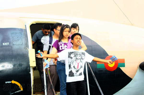 A Batch of Foreign Students Visit to The SLAF Museum