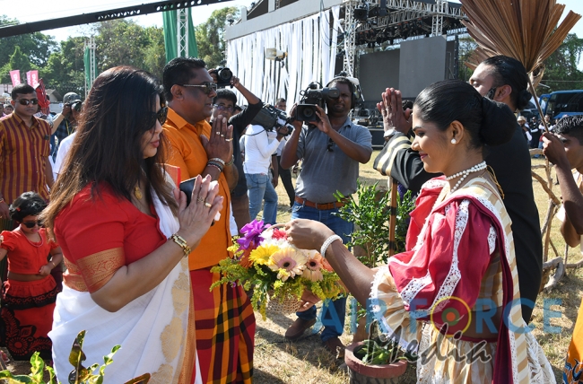 SLAF Joins with Sirasa TV to Usher in the Traditional New Year at Hingurakgoda