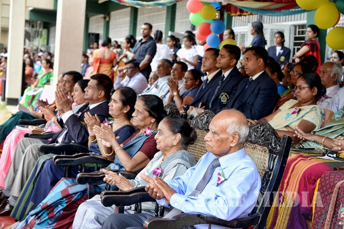 Commander Graced the Sirimavo Balika Annual Sports Meet 2016