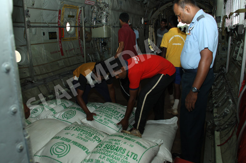 අත්යවශ්යය වියලි ආහාර ටොන් 18ක් ගුවනින් පකිස්තානයට