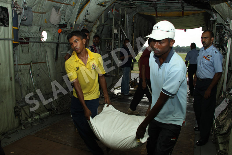 අත්යවශ්යය වියලි ආහාර ටොන් 18ක් ගුවනින් පකිස්තානයට