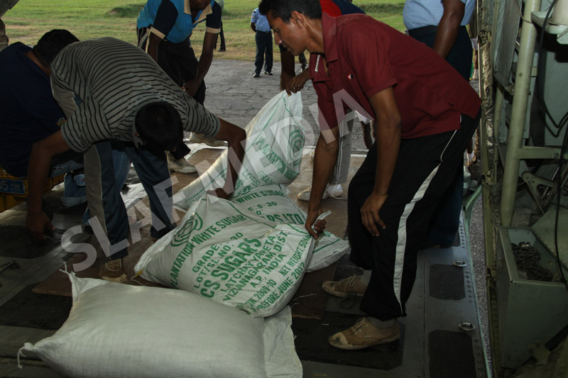 අත්යවශ්යය වියලි ආහාර ටොන් 18ක් ගුවනින් පකිස්තානයට