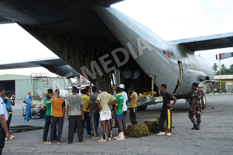 අත්යවශ්යය වියලි ආහාර ටොන් 18ක් ගුවනින් පකිස්තානයට
