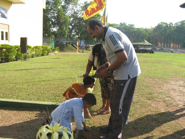 නිදහසේ බක්මහ සැණකෙළිය නිමාවෙයි New Year Celebrations at Ratmalana