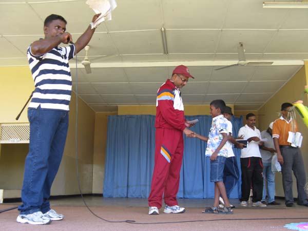 නිදහසේ බක්මහ සැණකෙළිය නිමාවෙයි New Year Celebrations at Ratmalana
