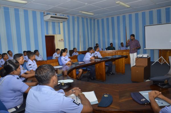 A Workshop for SLAF Comperes