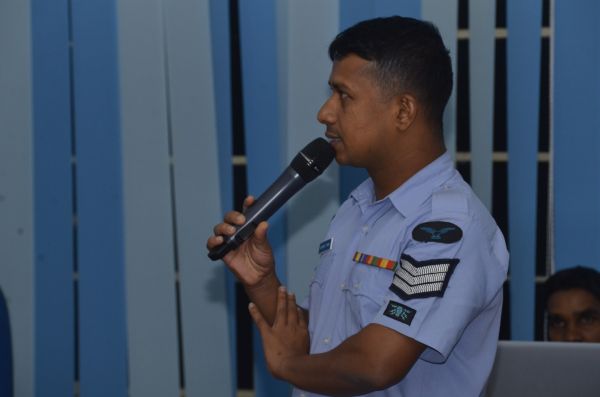 A Workshop for SLAF Comperes