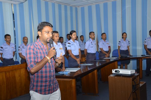 A Workshop for SLAF Comperes